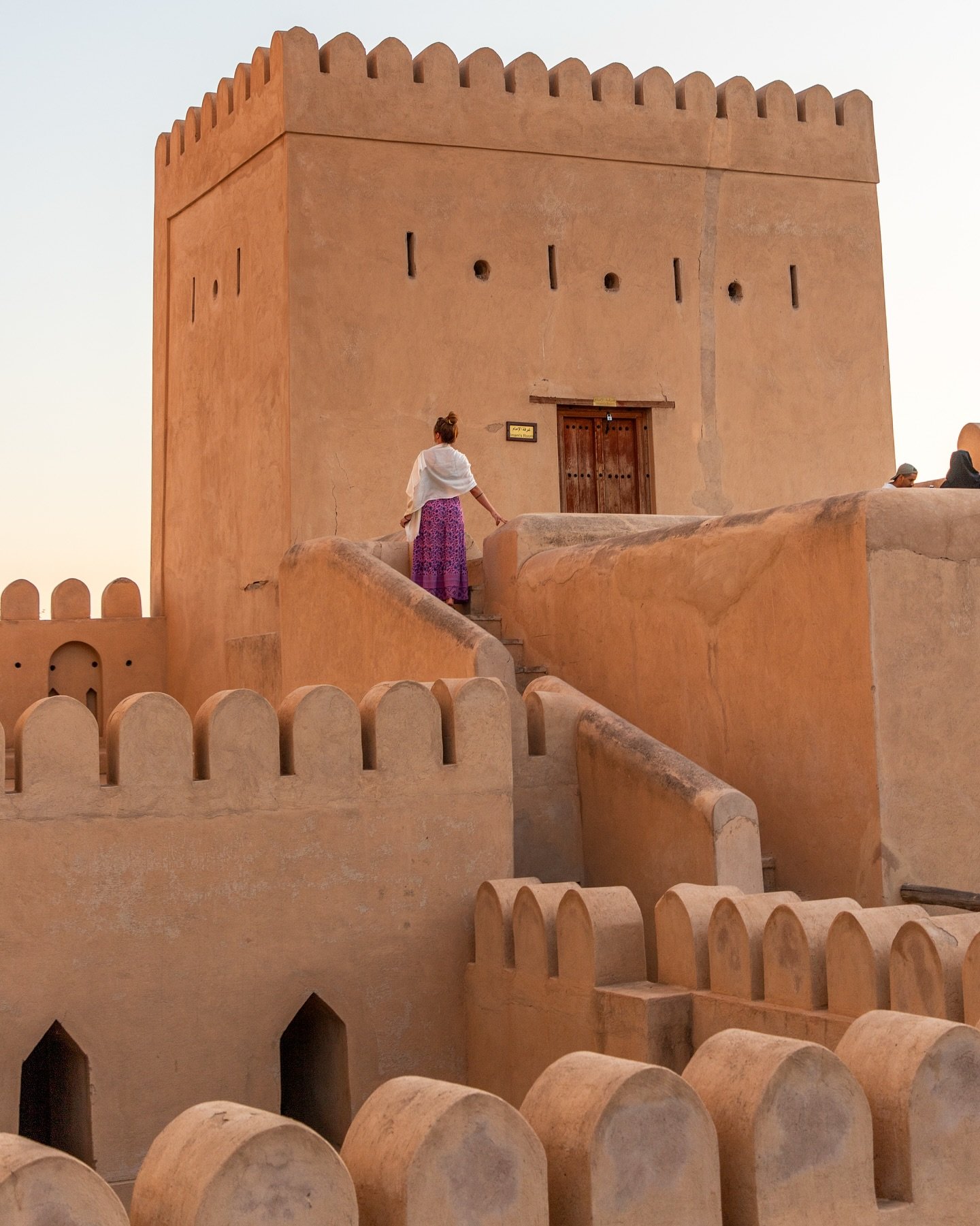 Oman is home to hundreds of forts and castles, built between the 16th & 18th centuries to defend trade routes, protect villages, and display regional power. Dotted across desert valleys and mountain passes, they’re some of the country’s most striking reminders of its long history as a crossroads of empire and trade!

Today, you can wander through maze-like corridors of the perfectly preserved forts, climb narrow staircases to sun-drenched rooftops, and imagine what life might have been like for the soldiers, scholars, and sultans who once lived within these walls.

Exploring them became one of the absolute highlights of our road trip, especially those we had entirely to ourselves— a photographer’s paradise of interesting angles and vantage points!

🏰 a few of our favourites:
* Nizwa Fort
* Samail Fort
* Bahla Fort
* Jabreen Castle

—

#oman #nizwa #nizwafort #jabreencastle