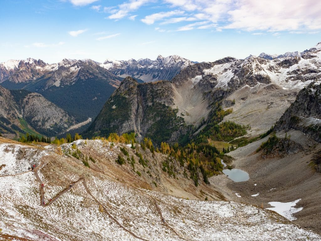Maple Pass Loop hike washington autumn