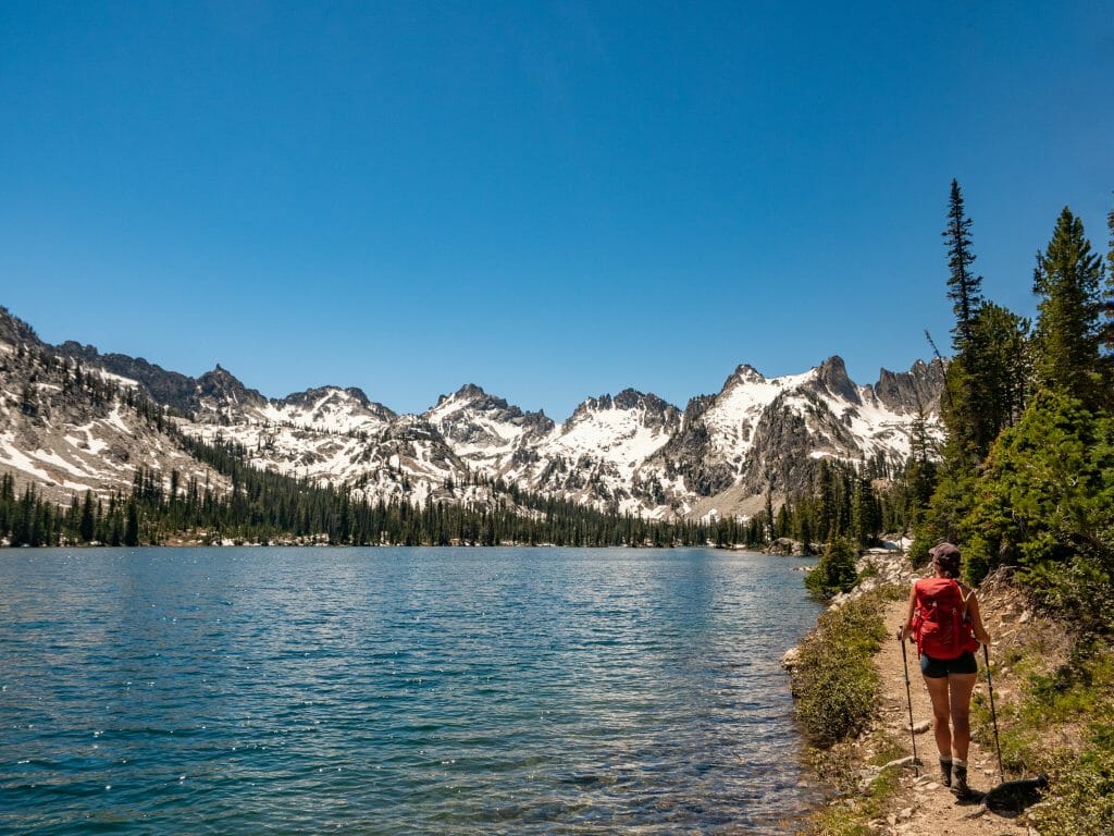 Alice Lake Toxaway Loop best hikes in Sawtooth Mountains Idaho