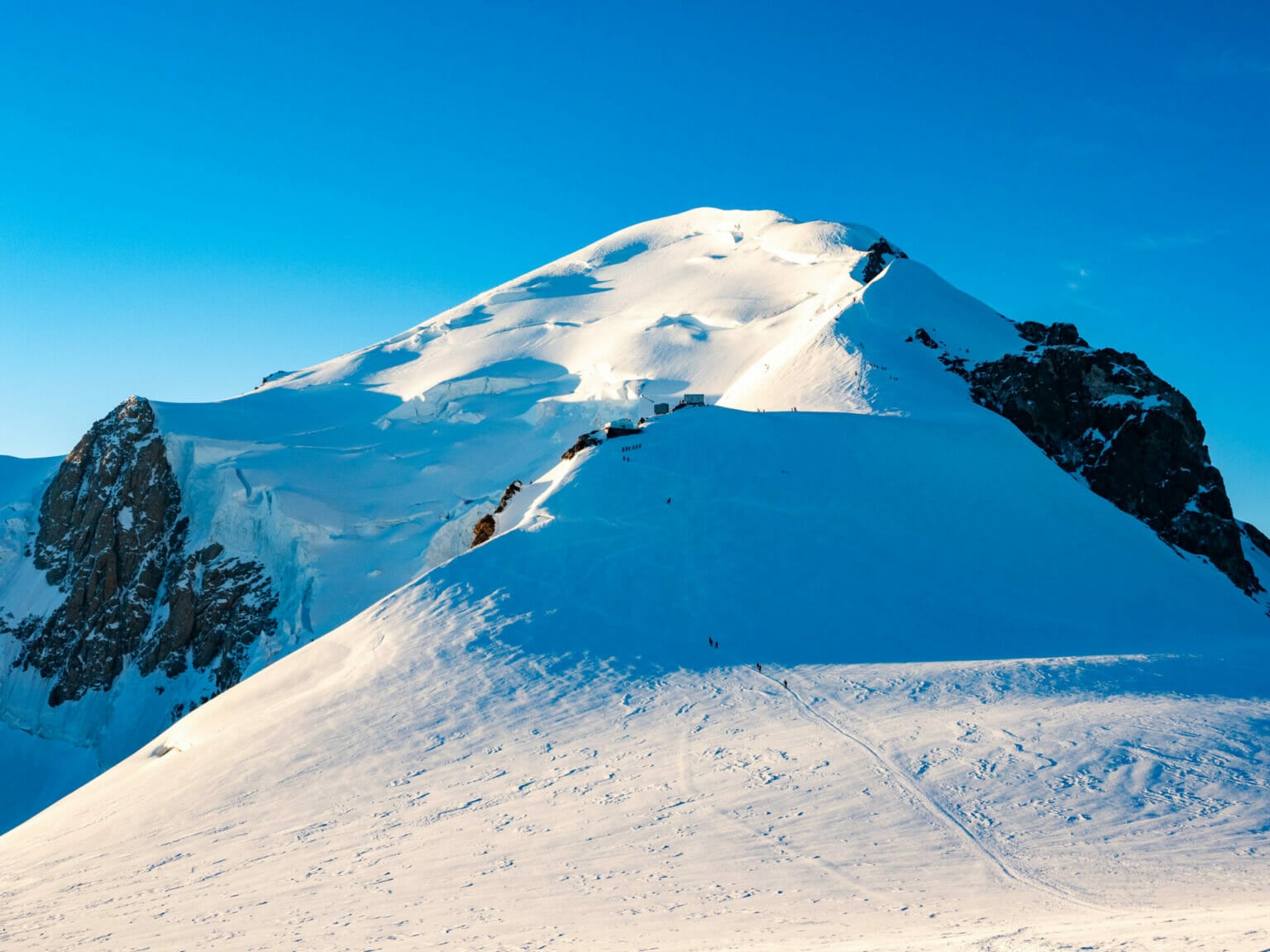 Solo climbing Mont Blanc via the Goûter Route ⋆ brooke beyond