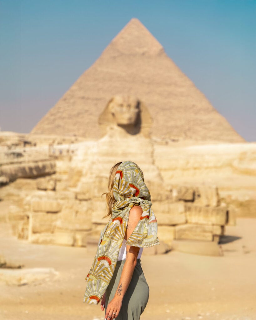 Pyramid of Khafre behind the Sphinx