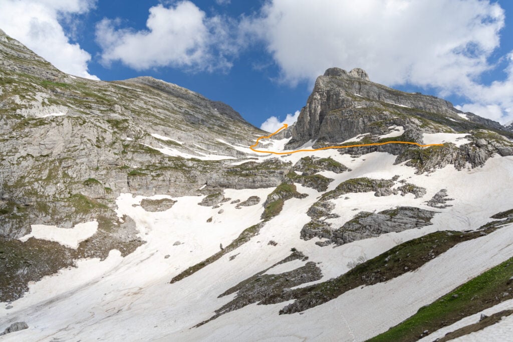 Approximate climbing route of Zla Kolata 