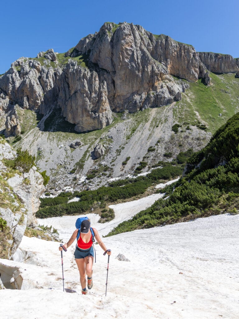 Ascending to Jelenka Pass