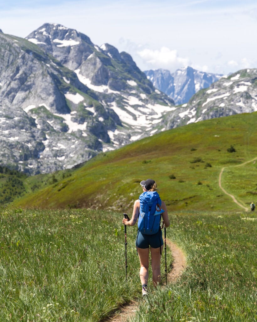 Traversing between Bajrak and Bora Peaks
