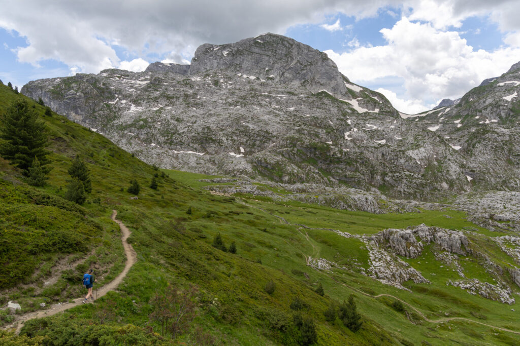 Descending from Bora Peak 