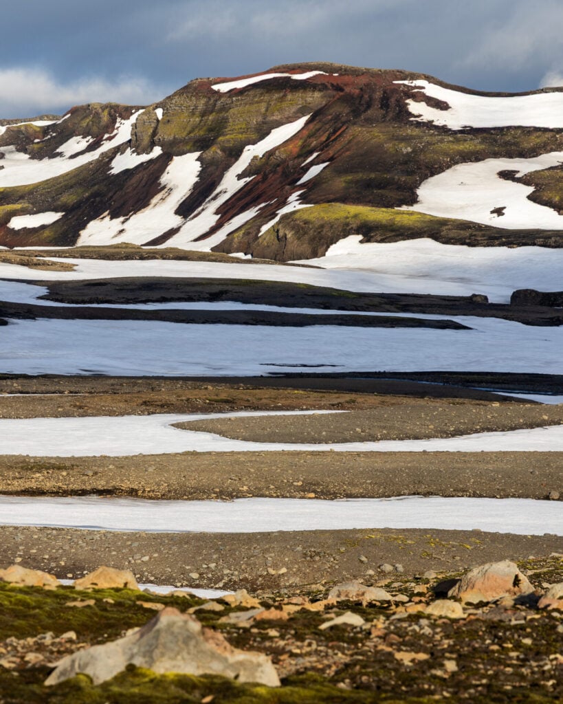 Snow on Fimmvörðuháls