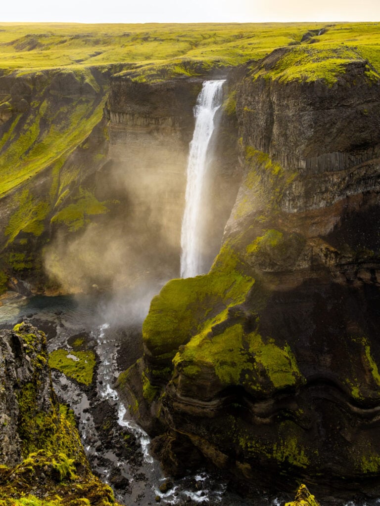 Magical afternoon lighting at Háifoss