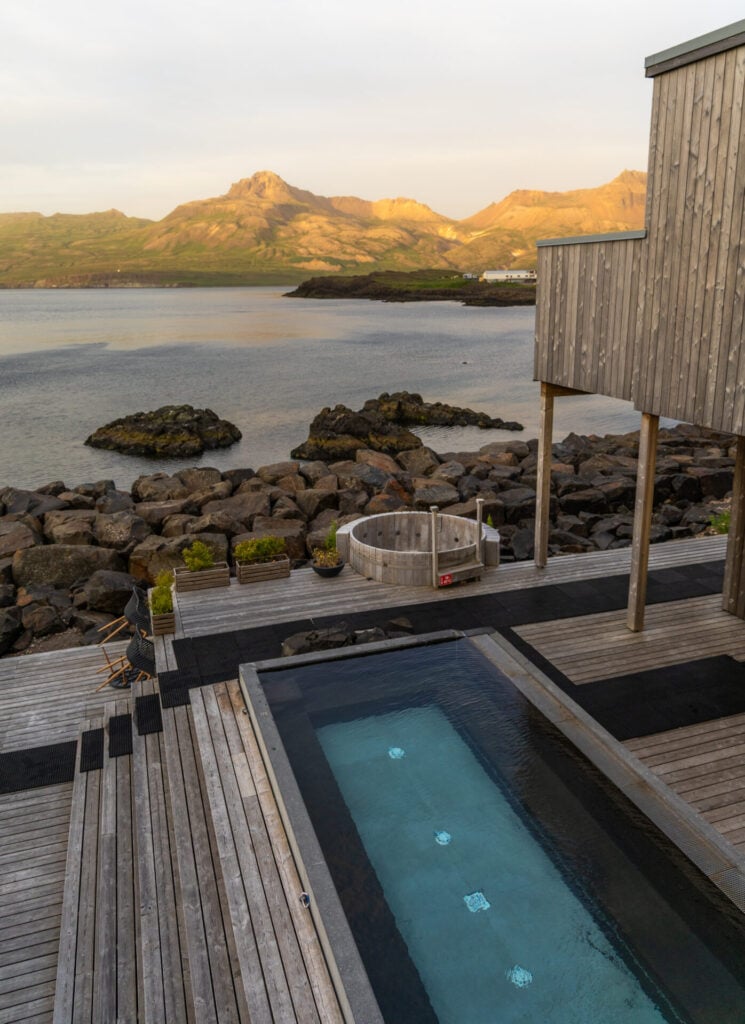 Musterið Spa geothermal pools